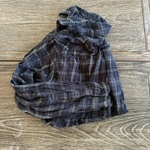 Plaid Button-Up Shirt in Bluish and Black